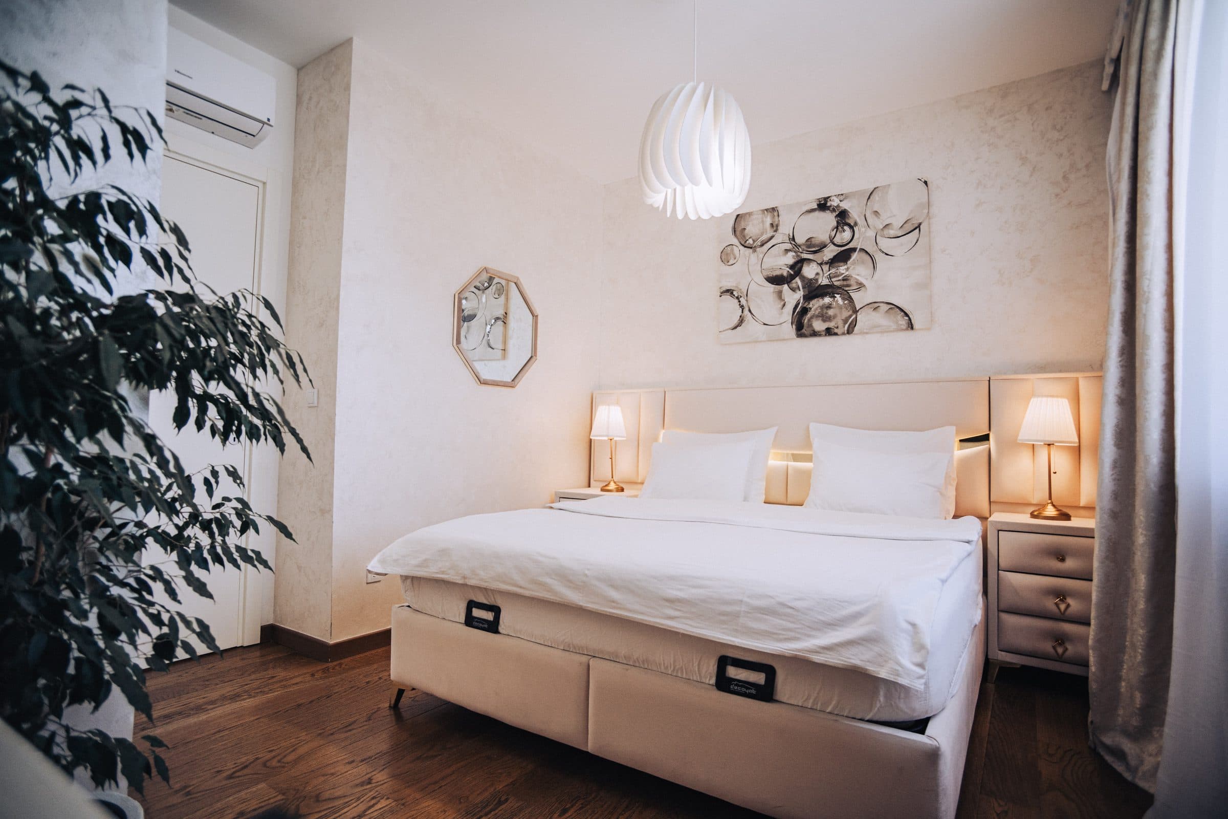 BW Arcadia Luxury — bedroom