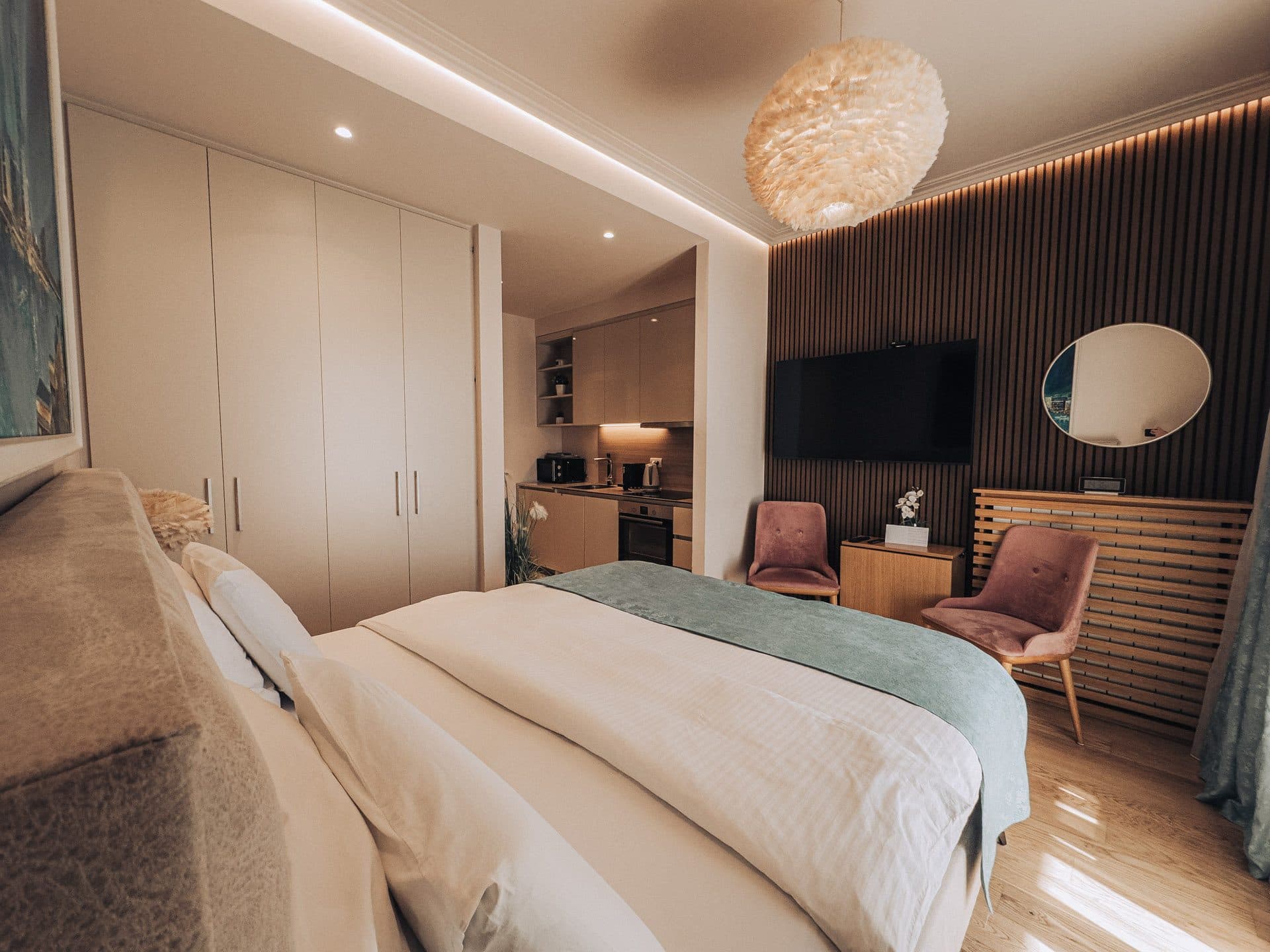 BW Aurora Luxury — living room